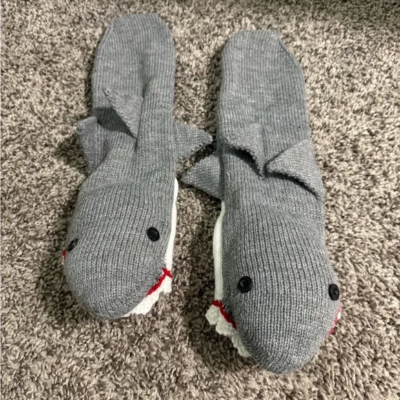 NWOT 🦈Gray Shark Knit Socks - Picture 4 of 4